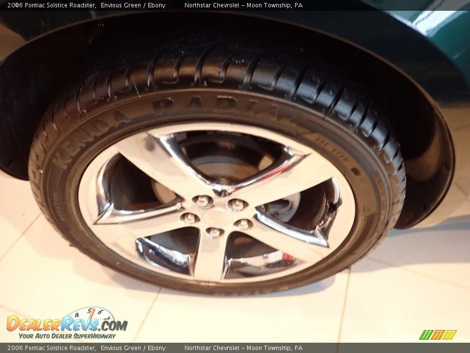2006 Pontiac Solstice Roadster Envious Green / Ebony Photo #10