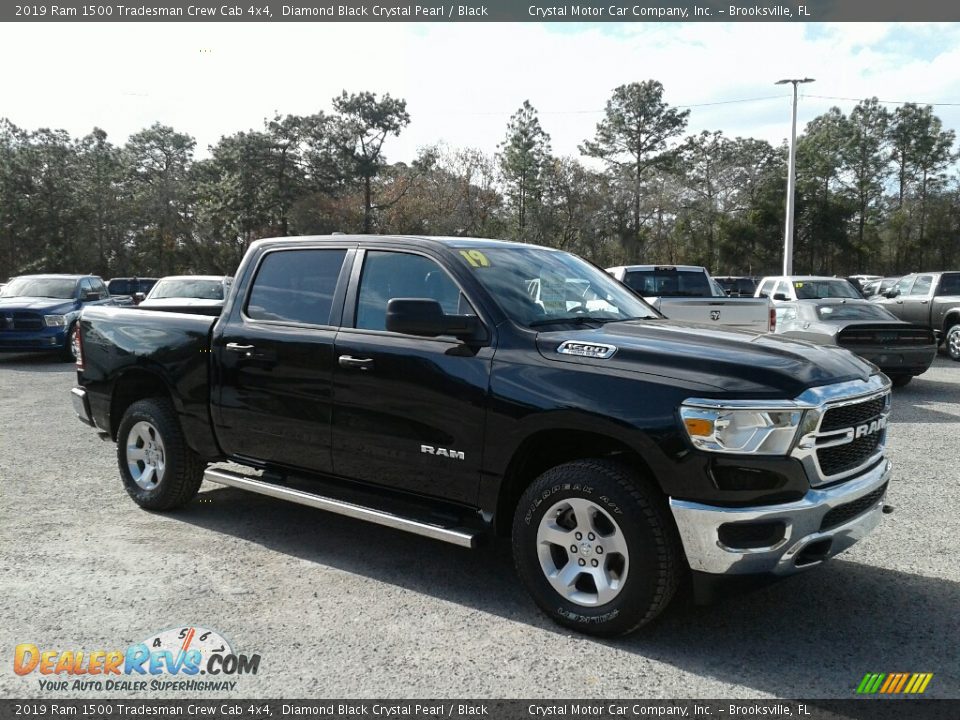2019 Ram 1500 Tradesman Crew Cab 4x4 Diamond Black Crystal Pearl / Black Photo #7