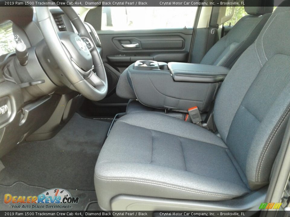 2019 Ram 1500 Tradesman Crew Cab 4x4 Diamond Black Crystal Pearl / Black Photo #9