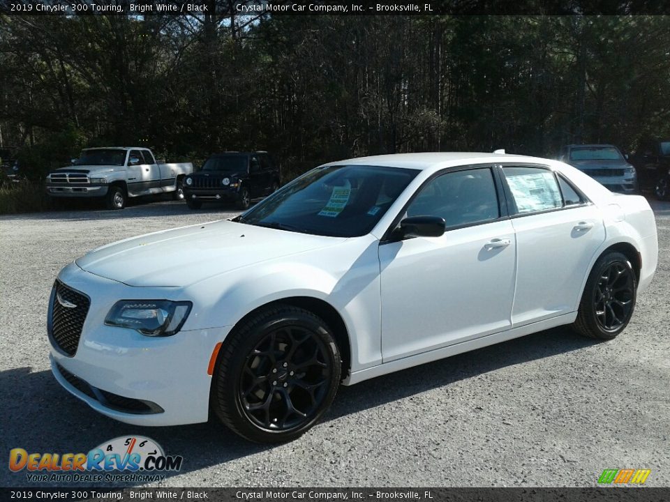 2019 Chrysler 300 Touring Bright White / Black Photo #1