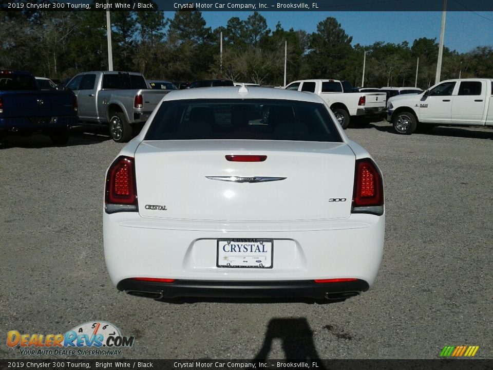 2019 Chrysler 300 Touring Bright White / Black Photo #4