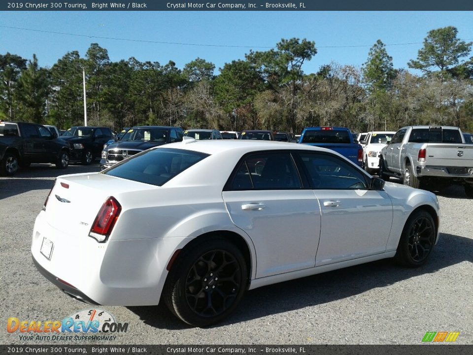 2019 Chrysler 300 Touring Bright White / Black Photo #5