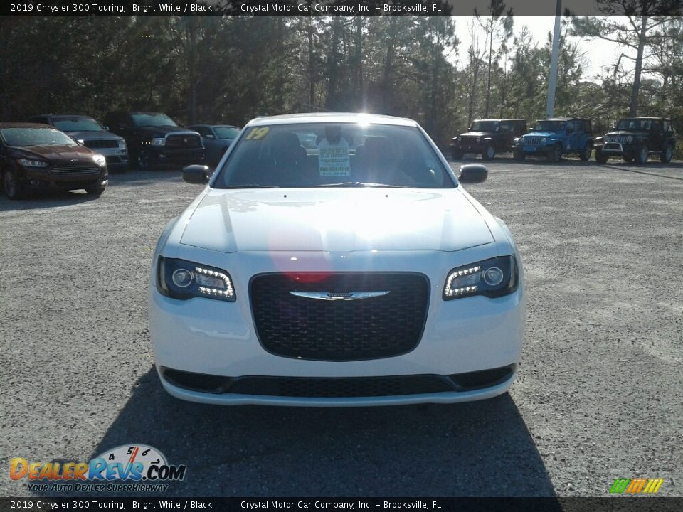 2019 Chrysler 300 Touring Bright White / Black Photo #8