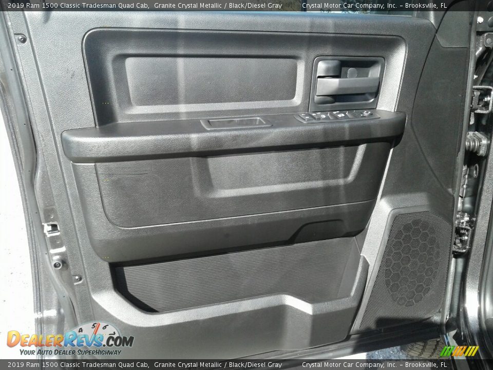 2019 Ram 1500 Classic Tradesman Quad Cab Granite Crystal Metallic / Black/Diesel Gray Photo #17