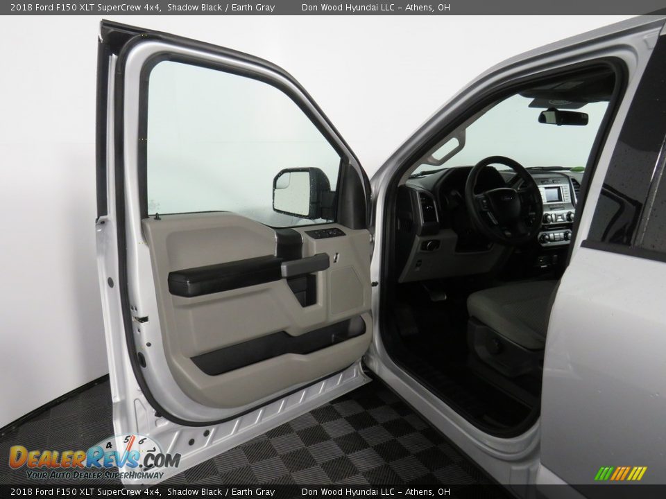 2018 Ford F150 XLT SuperCrew 4x4 Shadow Black / Earth Gray Photo #26