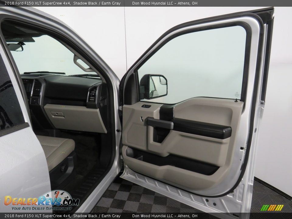 2018 Ford F150 XLT SuperCrew 4x4 Shadow Black / Earth Gray Photo #36