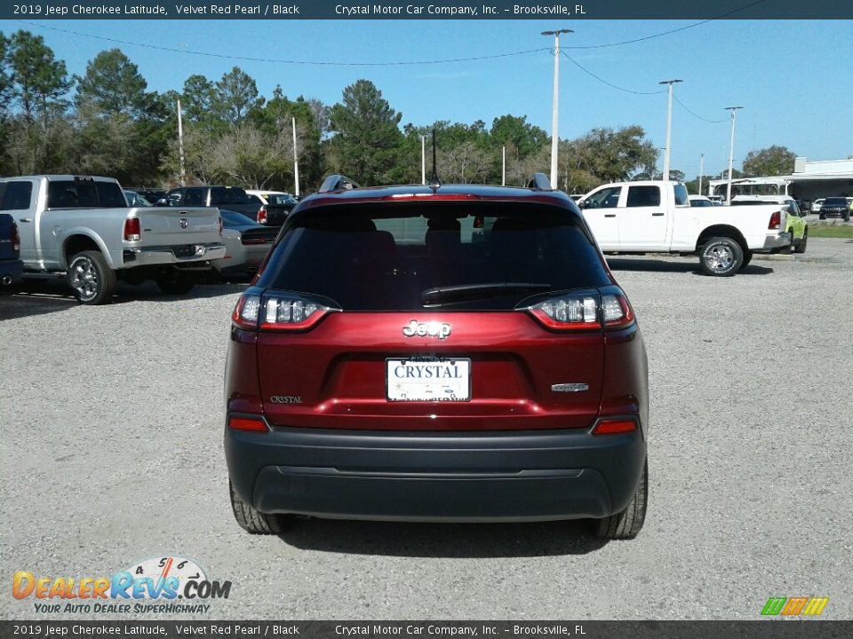 2019 Jeep Cherokee Latitude Velvet Red Pearl / Black Photo #4