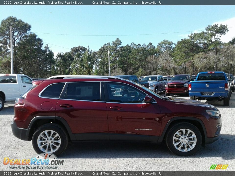 2019 Jeep Cherokee Latitude Velvet Red Pearl / Black Photo #6