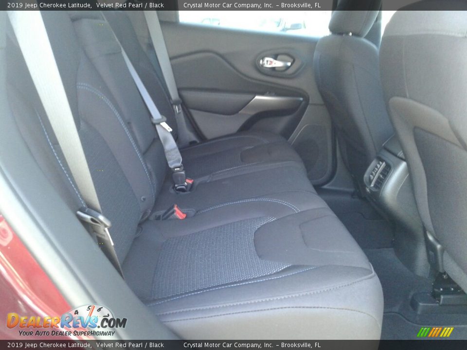 2019 Jeep Cherokee Latitude Velvet Red Pearl / Black Photo #11