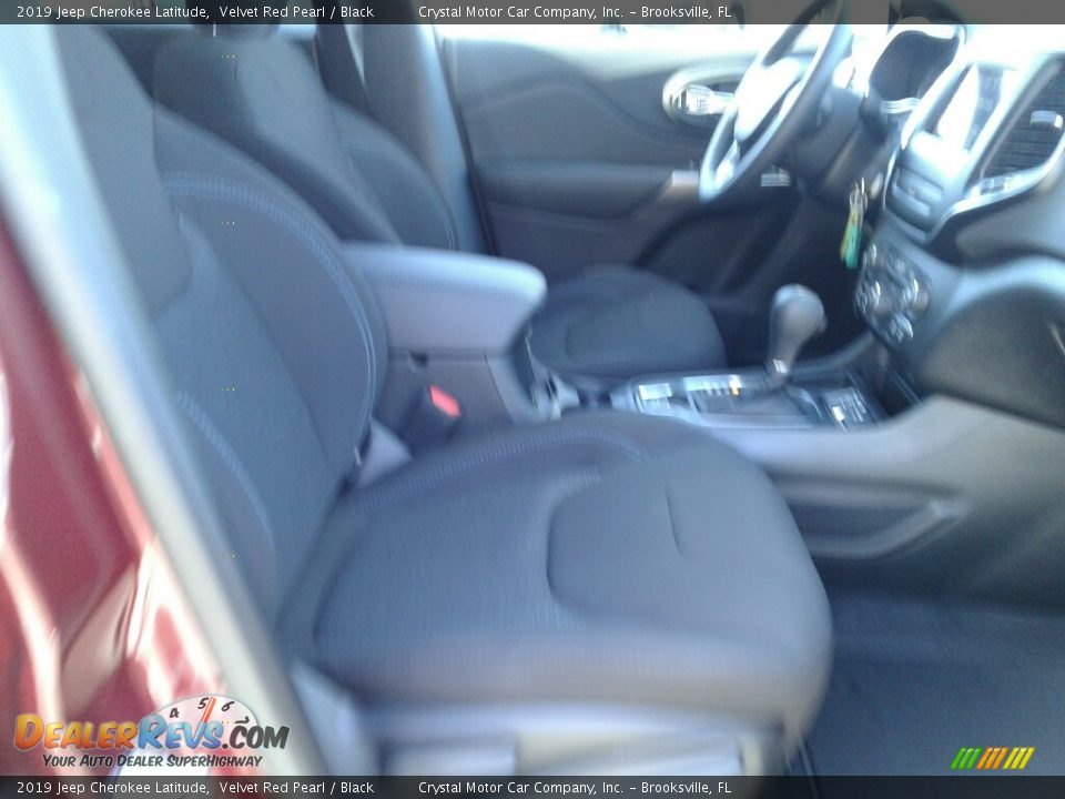 2019 Jeep Cherokee Latitude Velvet Red Pearl / Black Photo #12