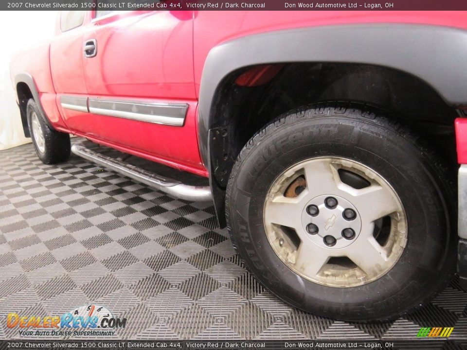 2007 Chevrolet Silverado 1500 Classic LT Extended Cab 4x4 Victory Red / Dark Charcoal Photo #2