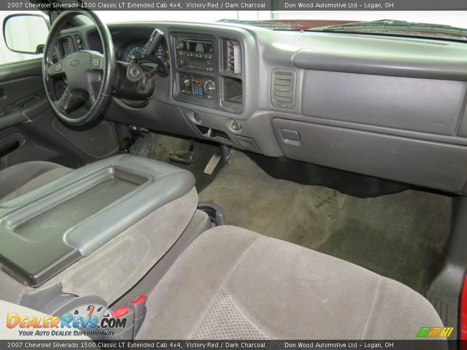 2007 Chevrolet Silverado 1500 Classic LT Extended Cab 4x4 Victory Red / Dark Charcoal Photo #32