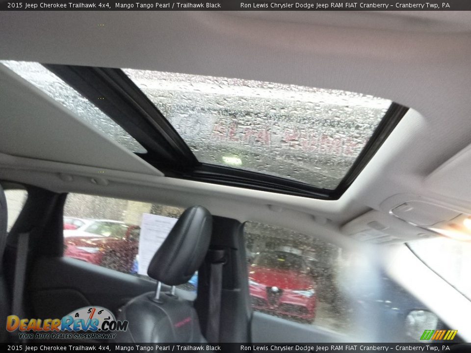 2015 Jeep Cherokee Trailhawk 4x4 Mango Tango Pearl / Trailhawk Black Photo #12