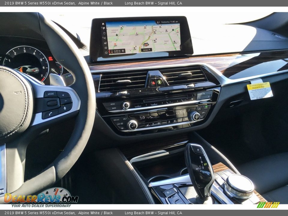 2019 BMW 5 Series M550i xDrive Sedan Alpine White / Black Photo #6