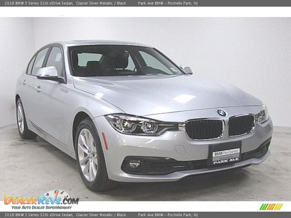 2018 BMW 3 Series 320i xDrive Sedan Glacier Silver Metallic / Black Photo #4