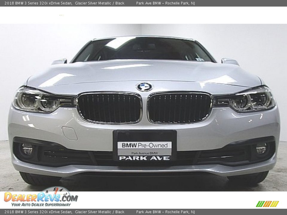 2018 BMW 3 Series 320i xDrive Sedan Glacier Silver Metallic / Black Photo #5