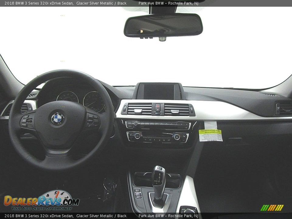 2018 BMW 3 Series 320i xDrive Sedan Glacier Silver Metallic / Black Photo #21