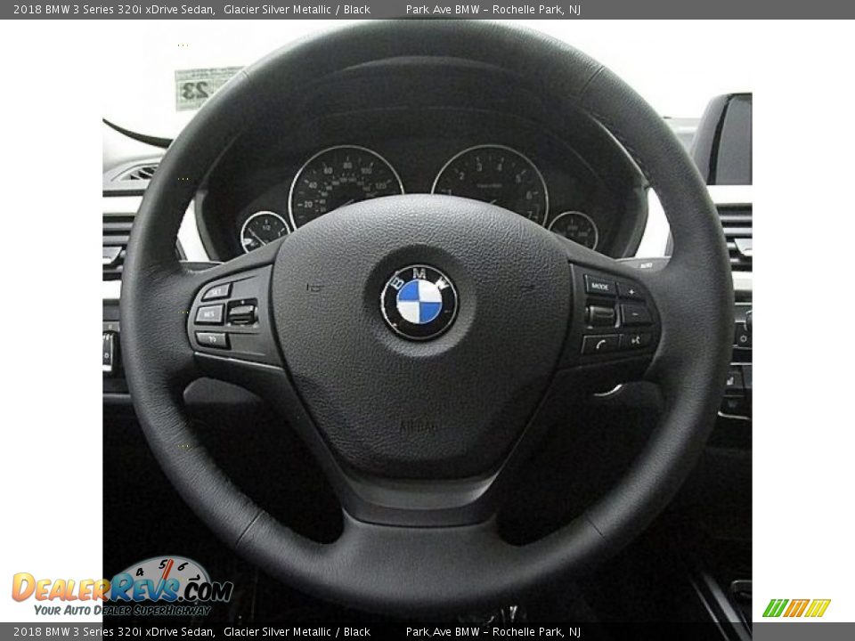 2018 BMW 3 Series 320i xDrive Sedan Glacier Silver Metallic / Black Photo #22