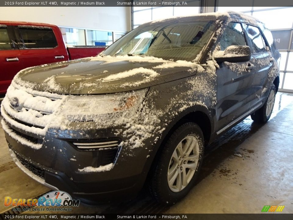 2019 Ford Explorer XLT 4WD Magnetic / Medium Black Photo #4