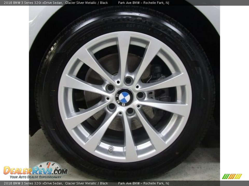 2018 BMW 3 Series 320i xDrive Sedan Glacier Silver Metallic / Black Photo #27