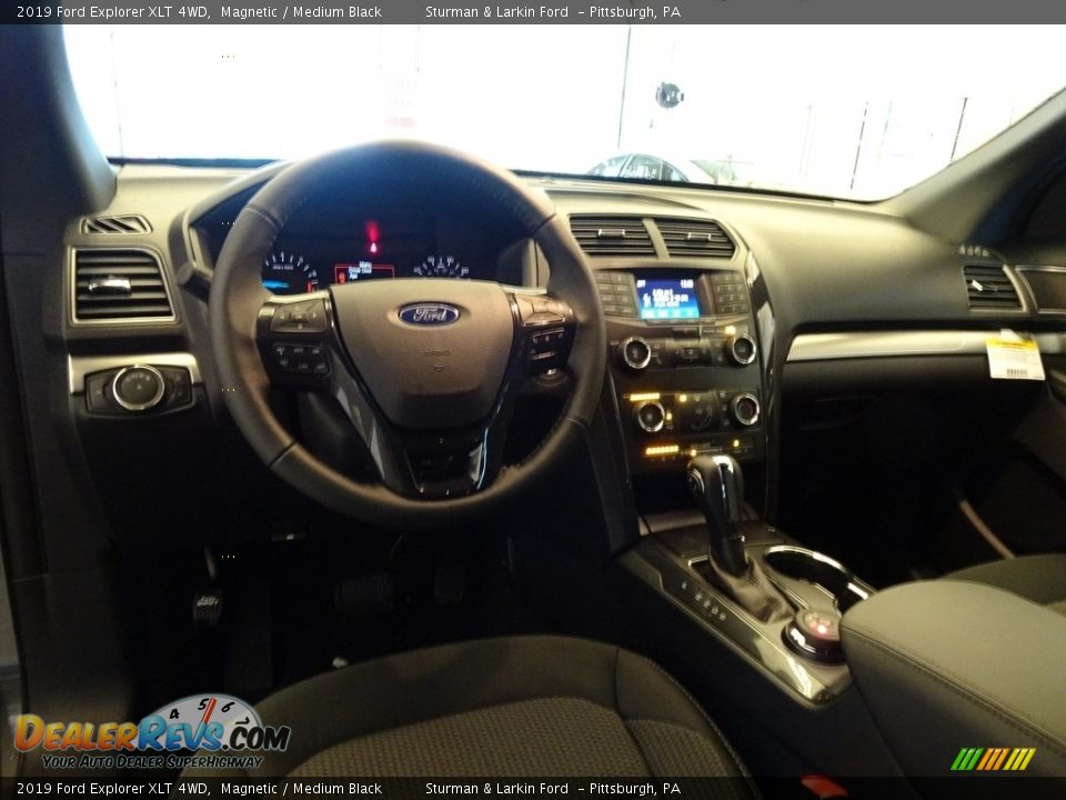 2019 Ford Explorer XLT 4WD Magnetic / Medium Black Photo #8