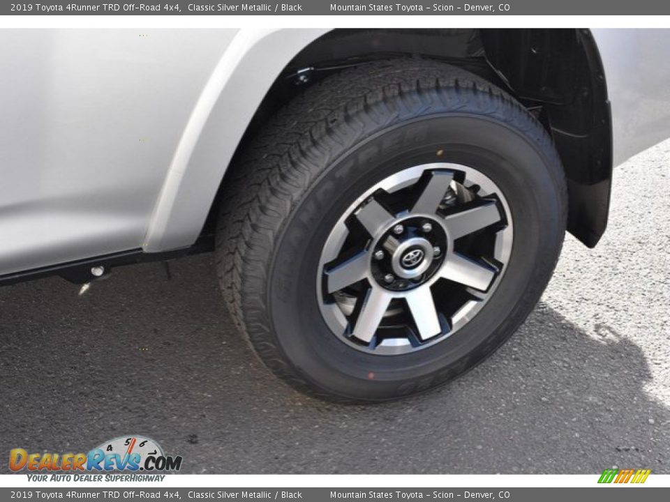 2019 Toyota 4Runner TRD Off-Road 4x4 Classic Silver Metallic / Black Photo #34