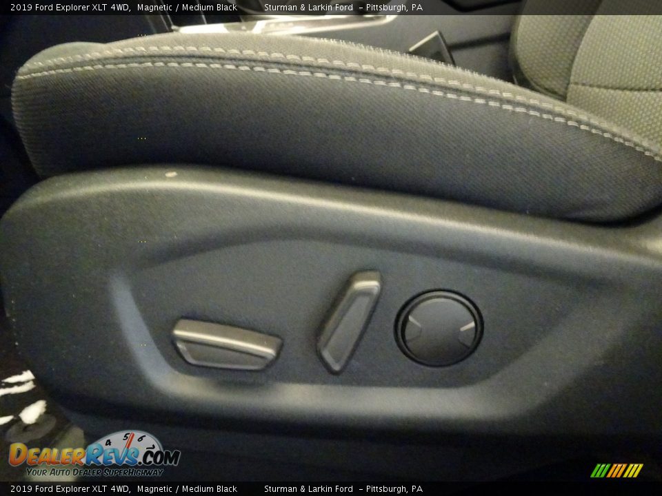 2019 Ford Explorer XLT 4WD Magnetic / Medium Black Photo #11