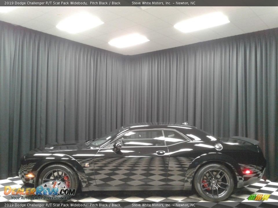 2019 Dodge Challenger R/T Scat Pack Widebody Pitch Black / Black Photo #1