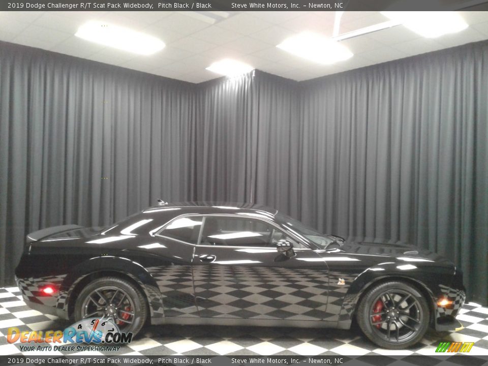 2019 Dodge Challenger R/T Scat Pack Widebody Pitch Black / Black Photo #5