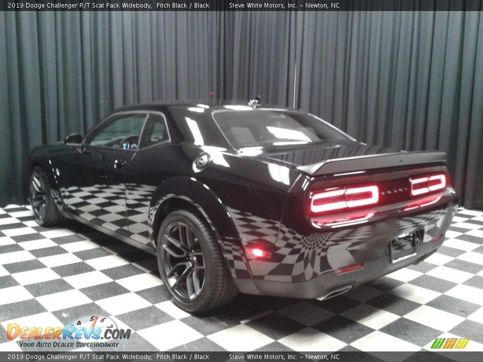 2019 Dodge Challenger R/T Scat Pack Widebody Pitch Black / Black Photo #8