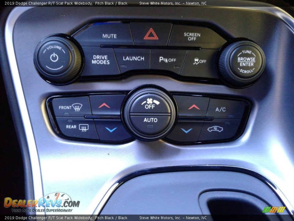 2019 Dodge Challenger R/T Scat Pack Widebody Pitch Black / Black Photo #28