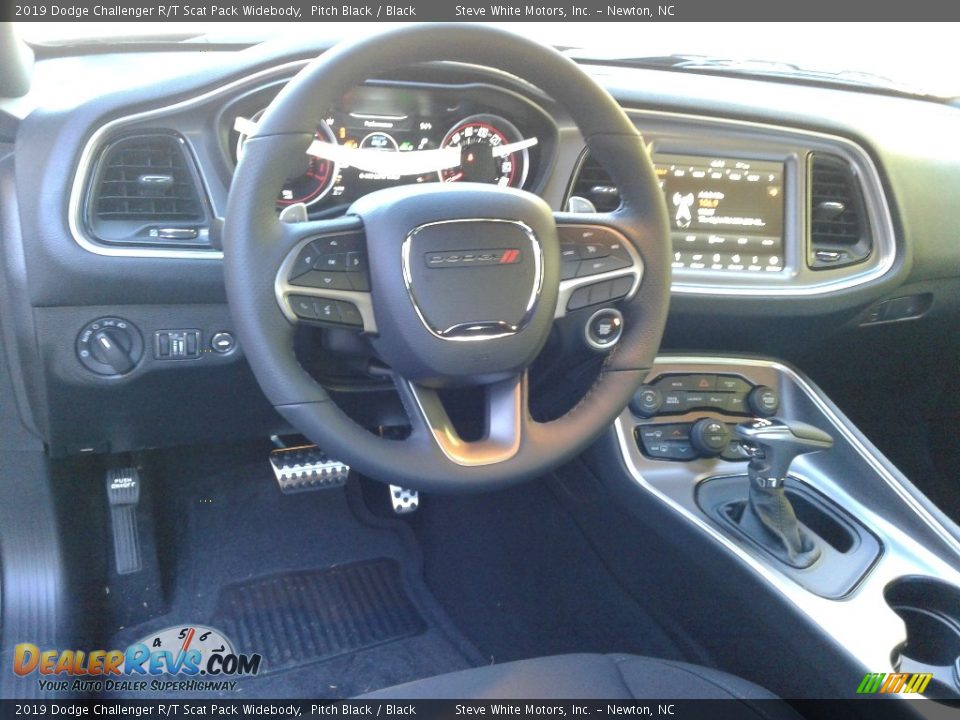 2019 Dodge Challenger R/T Scat Pack Widebody Pitch Black / Black Photo #31