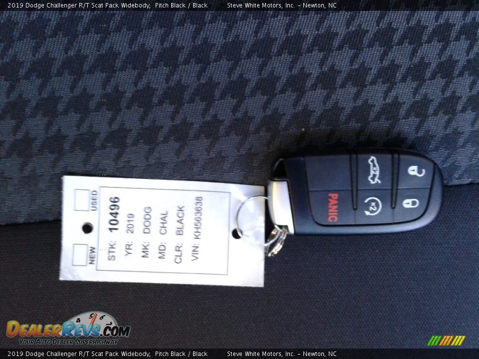 2019 Dodge Challenger R/T Scat Pack Widebody Pitch Black / Black Photo #32