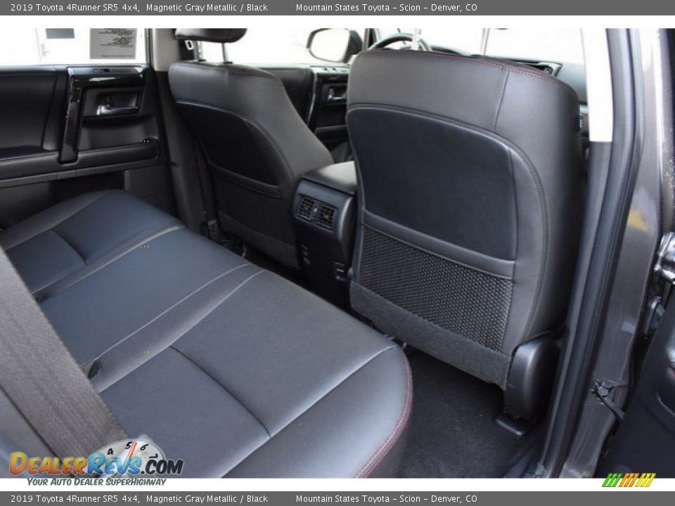 2019 Toyota 4Runner SR5 4x4 Magnetic Gray Metallic / Black Photo #17