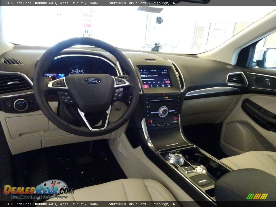 Dashboard of 2019 Ford Edge Titanium AWD Photo #8