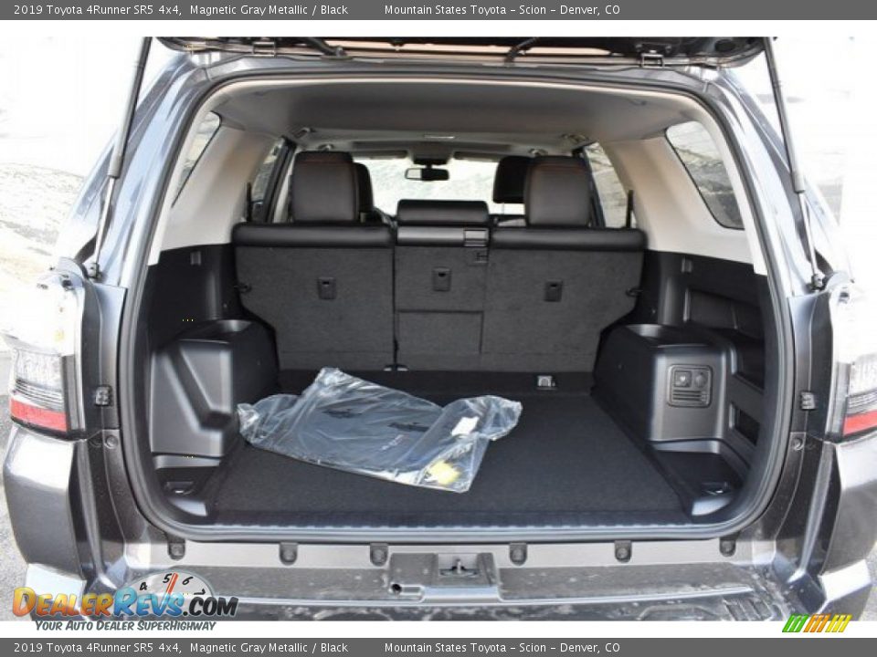 2019 Toyota 4Runner SR5 4x4 Trunk Photo #31