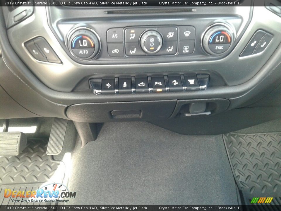 2019 Chevrolet Silverado 2500HD LTZ Crew Cab 4WD Silver Ice Metallic / Jet Black Photo #16