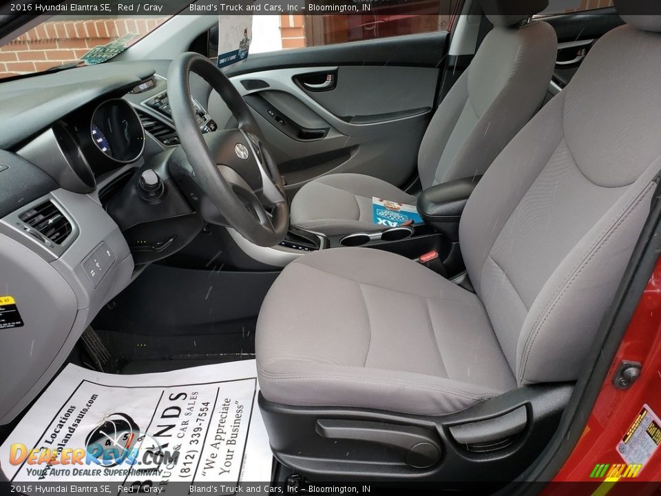 2016 Hyundai Elantra SE Red / Gray Photo #6