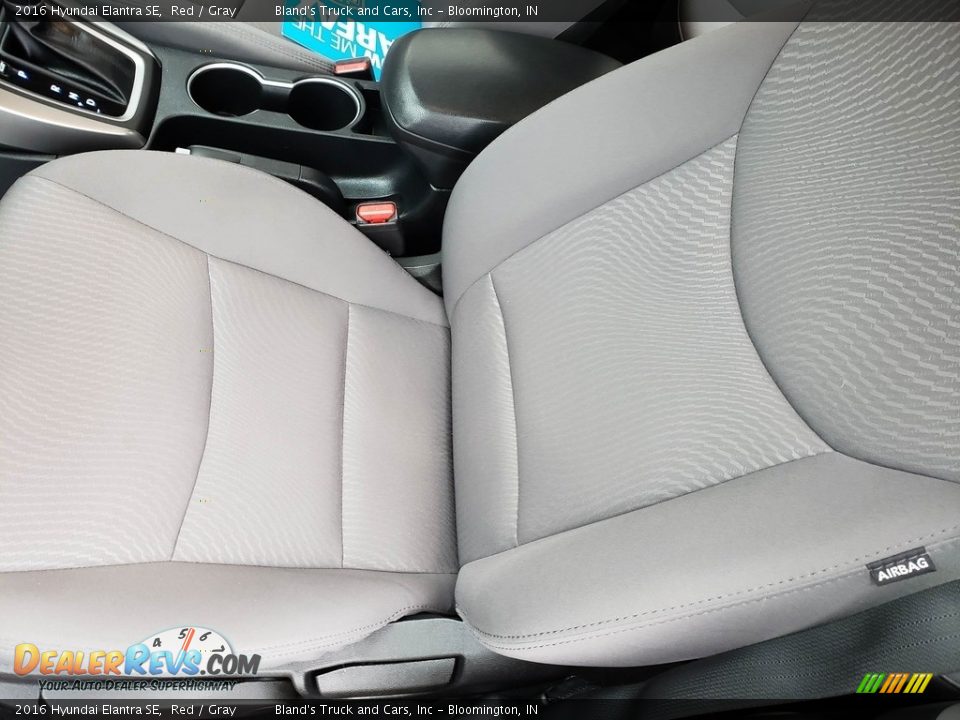 2016 Hyundai Elantra SE Red / Gray Photo #7