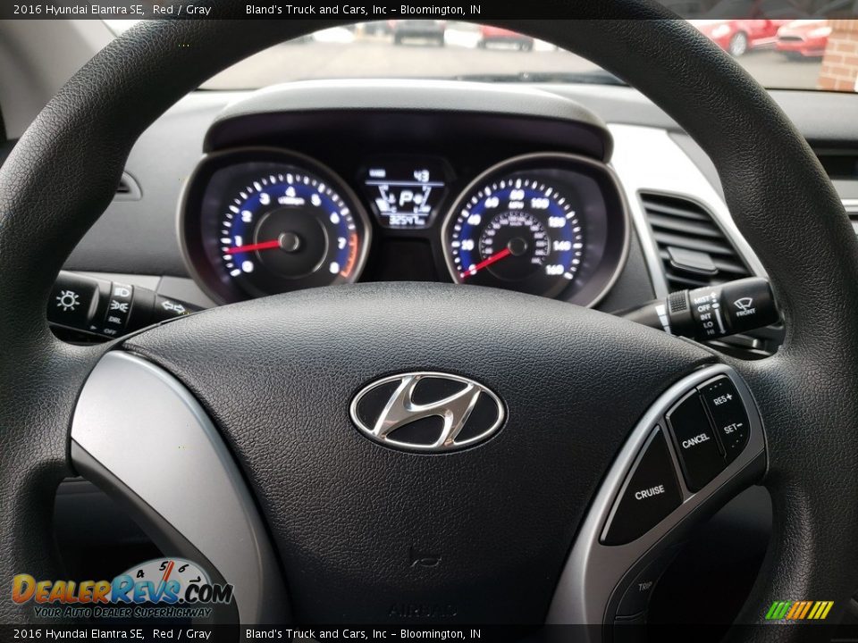 2016 Hyundai Elantra SE Red / Gray Photo #10