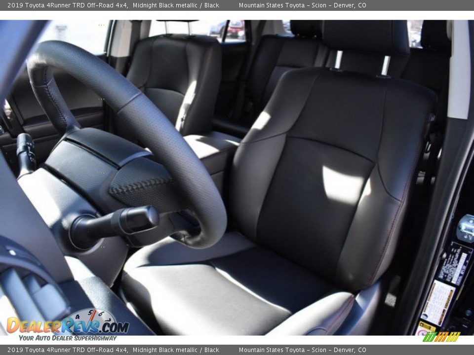 2019 Toyota 4Runner TRD Off-Road 4x4 Midnight Black metallic / Black Photo #7