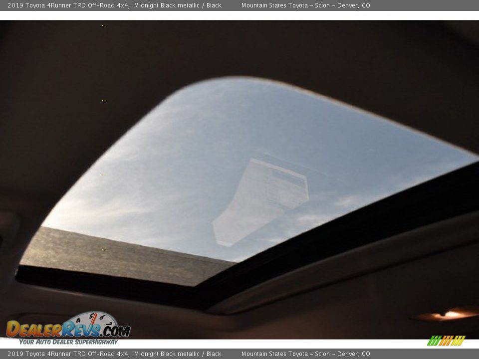 2019 Toyota 4Runner TRD Off-Road 4x4 Midnight Black metallic / Black Photo #9