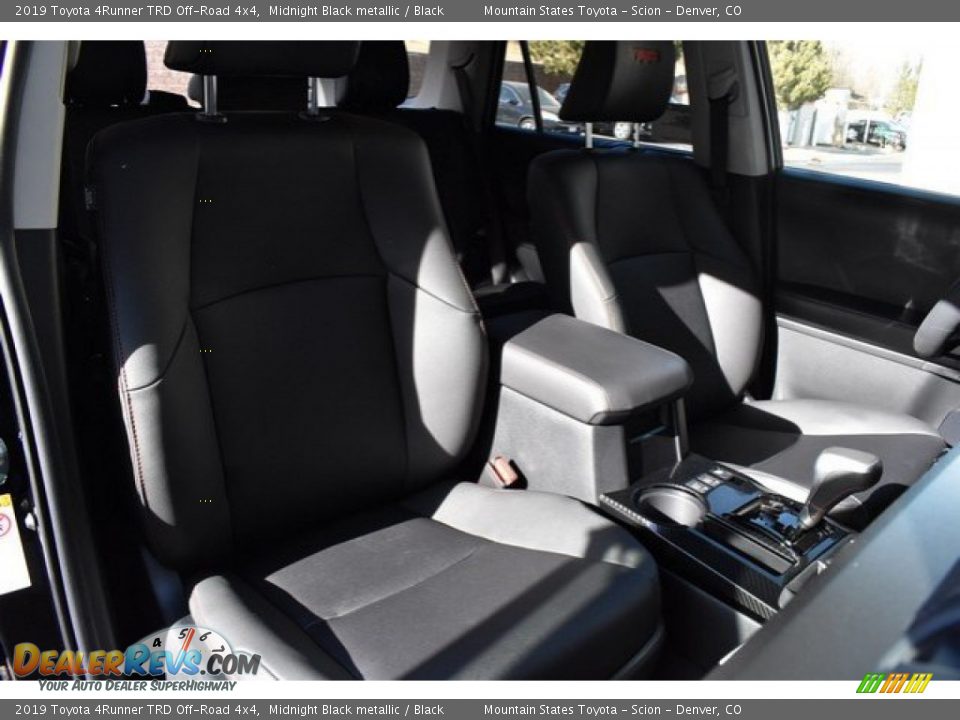2019 Toyota 4Runner TRD Off-Road 4x4 Midnight Black metallic / Black Photo #13