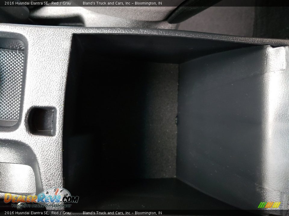 2016 Hyundai Elantra SE Red / Gray Photo #22