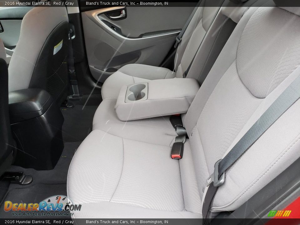 2016 Hyundai Elantra SE Red / Gray Photo #26