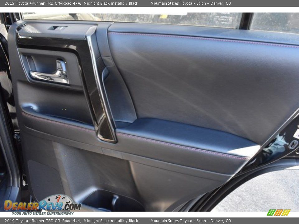 2019 Toyota 4Runner TRD Off-Road 4x4 Midnight Black metallic / Black Photo #23