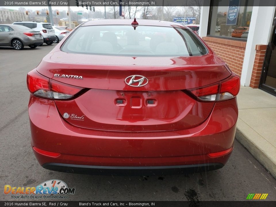 2016 Hyundai Elantra SE Red / Gray Photo #28