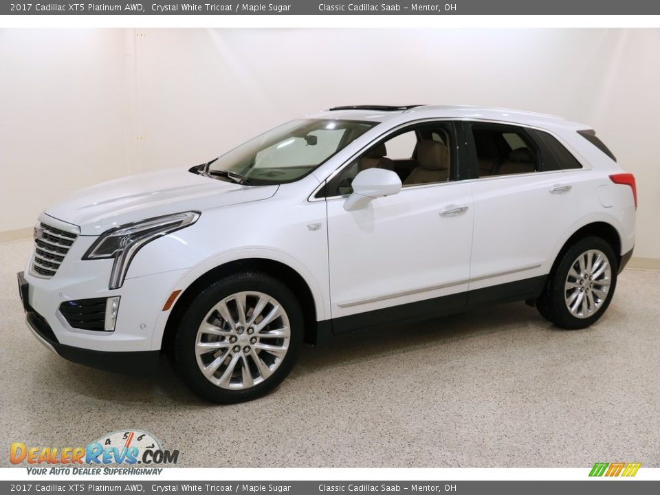 Crystal White Tricoat 2017 Cadillac XT5 Platinum AWD Photo #3