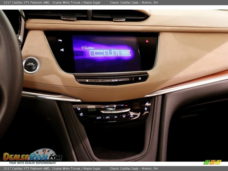 2017 Cadillac XT5 Platinum AWD Crystal White Tricoat / Maple Sugar Photo #10