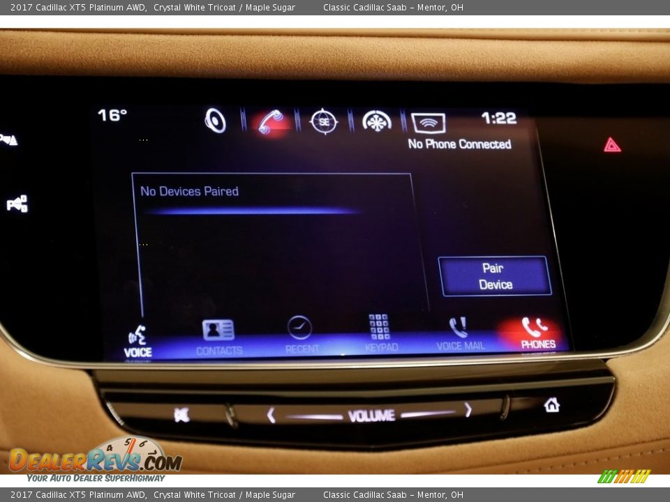 Controls of 2017 Cadillac XT5 Platinum AWD Photo #14
